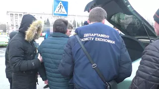 У Миколаєві правоохоронці затримали посередника посадовця міськради при одержані хабара