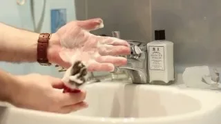 Как пользоваться помазком и чашей для бритья
