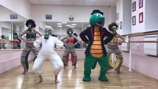 Танцевальный коллектив «Вива» пародия на клип группы Little Big “Uno”