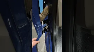 Фольксваген каравелла замена верхней петли водительской двери не разбирая торпеды (лайфхак)