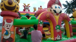Bermain Perosotan Di istana Balon Besar | Playing a slide in the big balloon castle