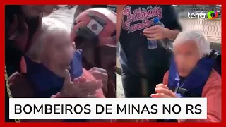 Idosa de 96 anos se emociona ao ser resgatada de inundação no RS