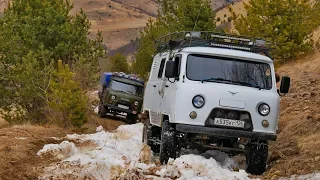 What scared UAZ Loaf with the automatic transmission, the engine of 3.4 liters on 33's wheels?