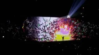 Roger Waters - The Wall Live in Chicago - "Comfortably Numb"