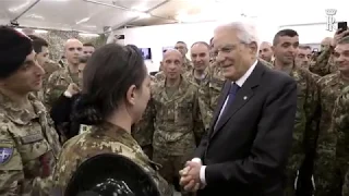 Mattarella con il Contingente italiano inquadrato nella missione NATO E.F.P. in Lettonia