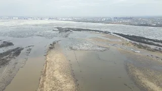 Весна, река Амур,,готовится,, к ледоходу