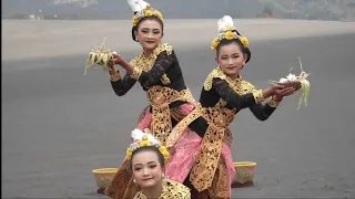 TARI PUJANING KUSUMA