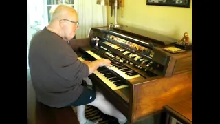 Mike Reed plays "Begin the Beguine" on the Hammond Organ