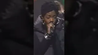 Lauryn Hill Freestyling at The Apollo (1996) #laurynhill #fugees #rap #rnb