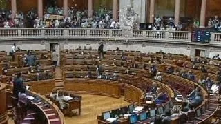 Demonstranten stören Sitzung des portugiesischen Parlaments