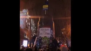 #евромайдан снесли и разгромили памятник Ленину в Киеве 8.12.2013, разрушили, РАЗКРУШИЛИ МОЛОТОМ