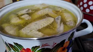 Готовлю и заготавливаю вкусные  голубцы.Варю куриный бульон из потрошков.# едадомашняя#рецепт#еда.