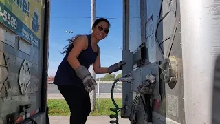 Filipina/Female truck driver Unconnecting double trailers 10/10/19