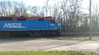 Metra F40PH-3 128 Passes by Crystal Lake Junction to McHenry