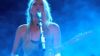 Lissie - Pursuit of Happiness - Kid Cudi cover - live Manchester Academy 27-10-10