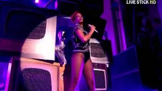 Rihanna Don't stop the music live from Rated R Launch Party