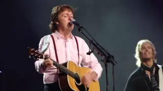 Paul McCartney - I'm Looking Through You - Philadelphia 2010 .MP4