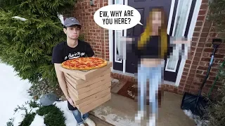 DELIVERING PIZZAS to my CRUSH HOUSE! (bad idea)