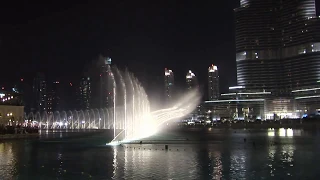 Поющий фонтан в Дубае. Singing fountain in Dubai.
