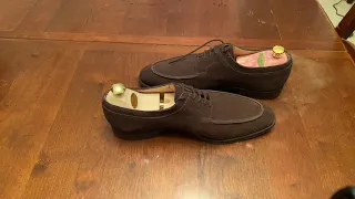 2 min: Match shoe trees to the brand?