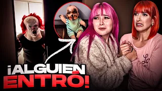 ¡UN PAYASO MALDITO ENTRÓ A NUESTRA CASA! - Coloridas