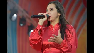 Манижа спела "Держи меня Земля" на Фольклориаде-2021 в Уфе
