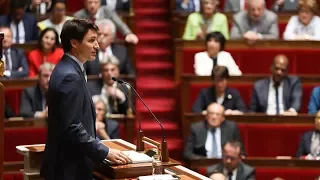 Le premier ministre Trudeau prononce une allocution à l’Assemblée nationale en France