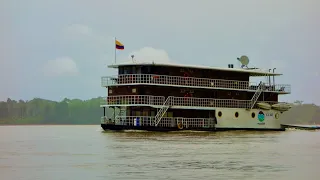 Cruising the Amazon on the Manatee