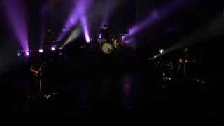 Daughter - Fossa (Wiltern Theater, Los Angeles, 30 November 2016)