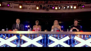 Flakefleet primary school gets first GOLDEN BUZZER of 2