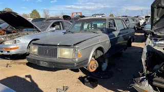 1986 Volvo 240 DL JUNKED!  This high-mile Swede could easily have handled another winter or ten.....