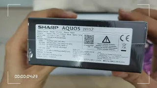 Unboxing Sharp Aquos Zero 2