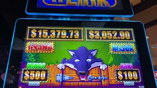 Huffing and Puffing my way into a JACKPOT HANDPAY!!