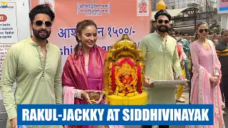 WATCH: Rakul Preet & Jackky Bhagnani keep their first wedding card at Siddhivinayak Ganpati's feet 🙏