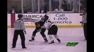 Hockeyfighters.cz  David Liffiton vs Dan Carcillo.wmv