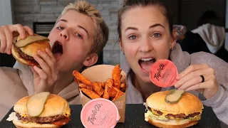 TRIPLE O'S MUKBANG - BURGER & SWEET POTATO FRIES - SALEM MANDOLIN'S HIS THUMB