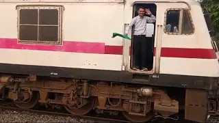 Indain railways || Loco pilot saying hii 😋 || #indianrailways #train #travel #fastrail #trainhorn