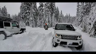 Oregon Deep Snow Wheeling on LAND ROVER and JEEP WRANGLER