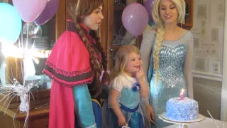 Anna & Elsa Singing Happy Birthday -  Kendals 3rd birthday