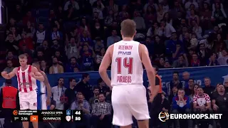 Anadolu Efes Istanbul - Olympiacos Piraeus 82-71: Sasha Vezenkov (18 points, 3 assists)