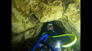 Cave Diving - No Mount