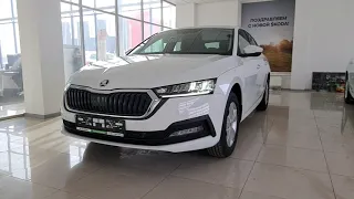 Новая Шкода Октавия в комплектации Амбишн (Skoda Octavia A8 Ambition) чем она лучше Active?