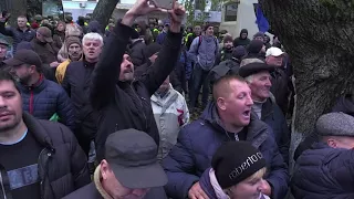 В Киеве произошли стычки протестующих с полицией у стен Верховной Рады