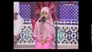 Young Girl Naat - Emotional - Meri Ulfat Madinay Say