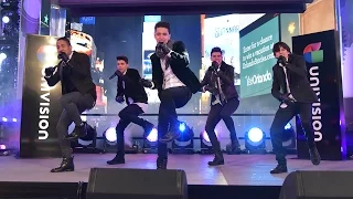 CNCO - Devuélveme Mi Corazón - Times Square New York 2016