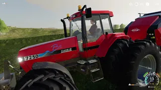 Farming Simulator 19 - Making some silage bales on Ravenport