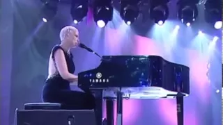Annie Lennox - There Must Be An Angel (Live at Logies 2009)