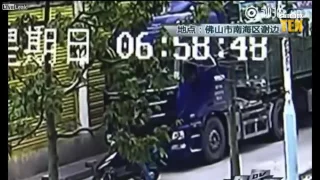 Kung Fu Truck Driver Gets Revenge on Phone Thief 2017