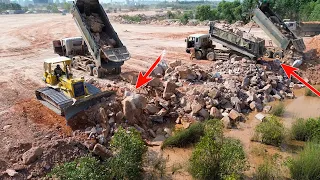 Incredibility Equipment Machinery Action, Bulldozer Push Stone to Water, 25Ton Dump Truck Unloading