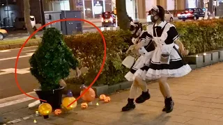 Halloween Prank Cosplayers' Great reactions. Bushman in Japan